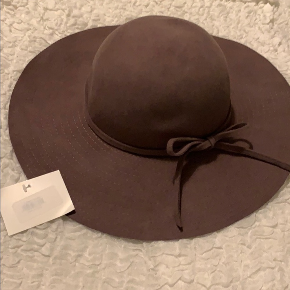 Beautiful brand new hat from Anthropologie!